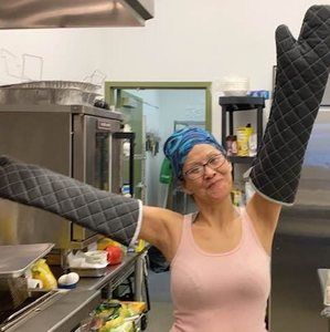 Meet your Posher, Roxanne